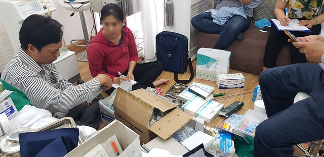 Tiêm filler vào ngực, người phụ nữ 39 tuổi bị tai biến, nguy cơ tử vong Tiem filler vao nguc, nguoi phu nu 39 tuoi bi tai bien, nguy co tu vong