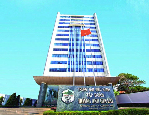HAGL: Loạt lãnh đạo chủ chốt ra đi, 'núi nợ' và viễn cảnh mới HAGL: Loat lanh dao chu chot ra di, 'nui no' va vien canh moi