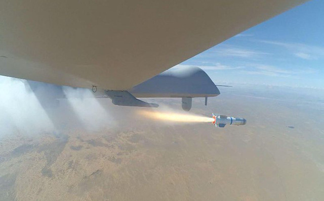 Mổ xẻ UAV CH-4 Trung Quốc 'nhái' hàng Mỹ - Hình 11 Mo xe UAV CH-4 Trung Quoc 'nhai' hang My-Hinh-11