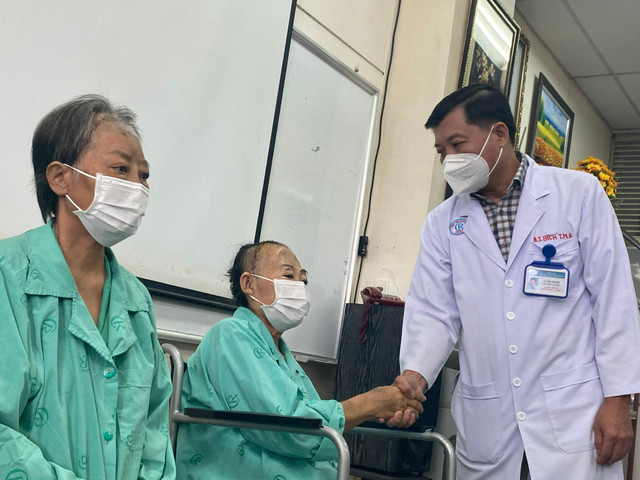 Nhiều bệnh nhân bị chết xương, hoại tử dần vùng đầu mặt sau khi hết Covid-19 Nhieu benh nhan bi chet xuong, hoai tu dan vung dau mat sau khi het Covid-19