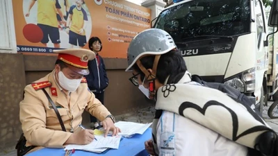 Công an Hà Nội gửi danh sách 2102 học sinh vi phạm giao thông đến Sở GD&ĐT