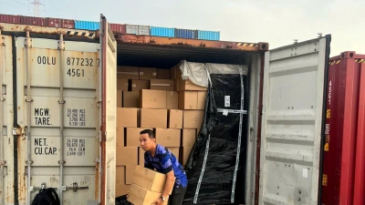 Triệt phá đường dây buôn lậu thực phẩm chức năng quy mô lớn tại TP HCM