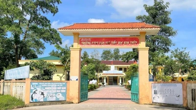 Vụ ngộ độc tại Quảng Trị khiến 41 học sinh nhập viện, trường bị phạt nặng