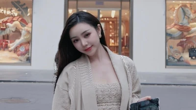 Vẻ đẹp đời thực của Quỳnh Kool sau tranh cãi trang điểm trong phim