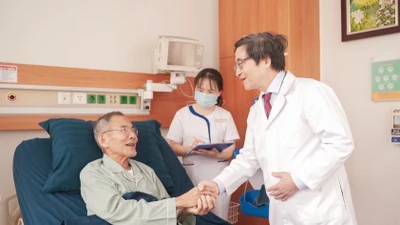 Vinmec cứu sống cụ ông 70 tuổi mắc 'ung thư chồng ung thư'