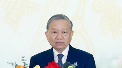 Xây dựng đội ngũ cán bộ tuyên giáo và dân vận Tâm trong - Trí sáng - Bút sắc