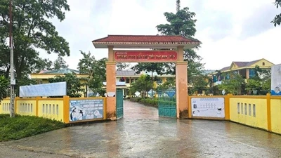 Cách chức Hiệu trưởng sau vụ ngộ độc 41 học sinh tại Quảng Trị