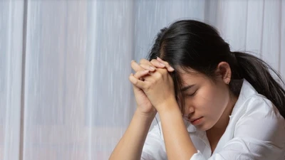 Xung đột trong đám tang mẹ chồng, nàng dâu nhận cái tát trời giáng