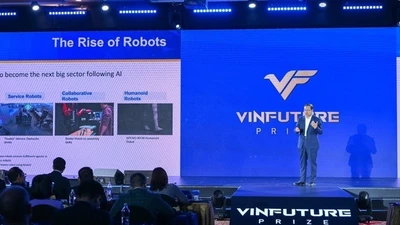 Nhà khoa học VinFuture: Dự đoán 1 tỷ robot chung sống với con người năm 2050