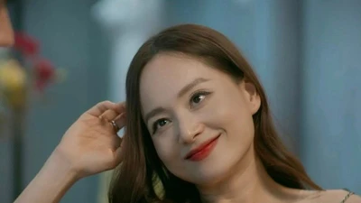 Vì sao Lan Phương được xem là “tắc kè hoa” màn ảnh Việt?