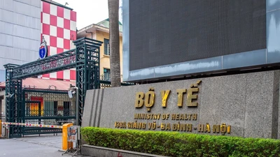 Bắt tạm giam nguyên Phó Cục trưởng Cục An toàn thực phẩm Đỗ Hữu Tuấn