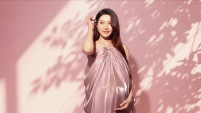 Quỳnh Châu gây sốt với vóc dáng thon gọn cuối thai kỳ