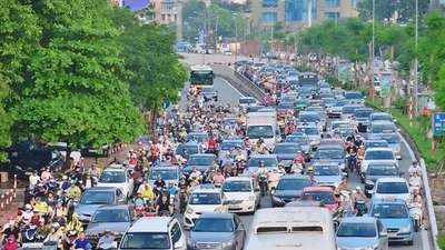 Không để ùn tắc kéo dài các tuyến đường vào trung tâm Hà Nội, TP HCM