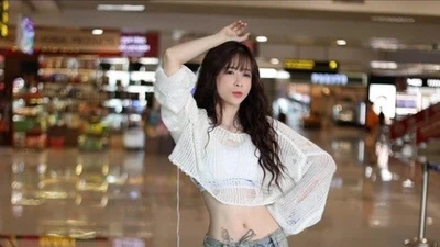 Phong cách thời trang đa dạng của Châu Tuyết Vân