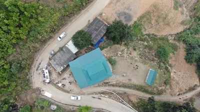 Khu vực xe chở đoàn từ thiện: Dốc dài 1 km, cua gấp hình tam giác