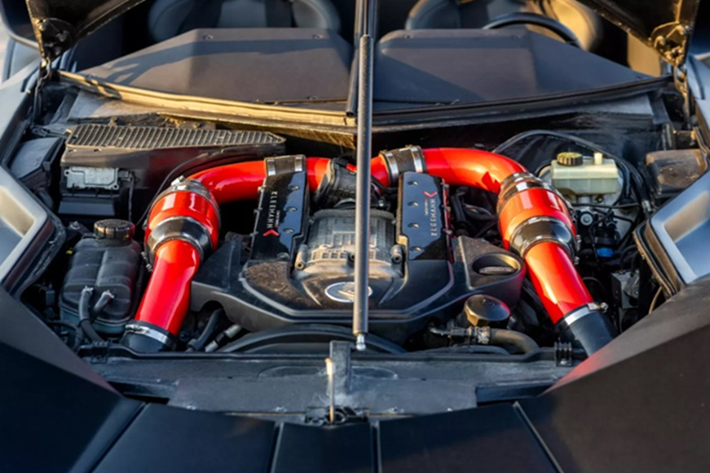 SBX Cars - đơn vị hiện đang phân phối mẫu xe đặc biệt này cho biết, chiếc xe chỉ đủ điều kiện lưu thông hợp pháp tại Các Tiểu vương quốc Ả Rập Thống nhất (UAE). Nếu đưa về các thị trường khác như Trung Quốc hay Việt Nam, quá trình đăng kiểm và hợp pháp hóa có thể gặp nhiều trở ngại do cấu trúc xe đã bị thay đổi đáng kể so với nguyên bản.