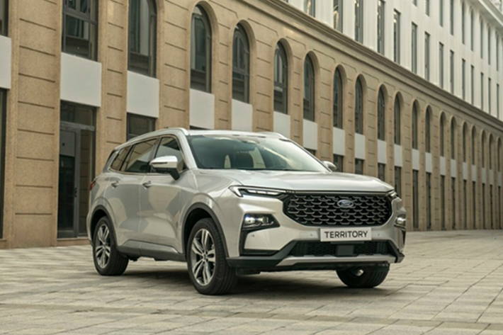 Việc một mẫu CUV cỡ C được bán thấp hơn cả các đối thủ cỡ B cho thấy mức độ cạnh tranh giá ngày càng khốc liệt trong phân khúc phổ thông.