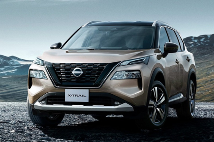 Hai mô-tơ điện sẽ đảm nhận toàn bộ nhiệm vụ truyền động, tạo thành hệ thống dẫn động bốn bánh toàn thời gian (e-4ORCE): mô-tơ trước mã BM46 cho công suất 203 mã lực, mô-men xoắn 330 Nm; mô-tơ sau MM48 cho 135 mã lực, mô-men xoắn 195 Nm.