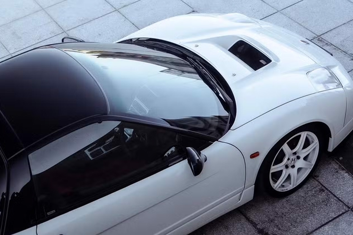 Trong bối cảnh thương hiệu Nhật Bản được biết đến với những chiếc hatchback và sedan bền bỉ, đáng tin cậy nhưng đa số đều là những chiếc xe "hiền lành" và tiết kiệm nhiên liệu.