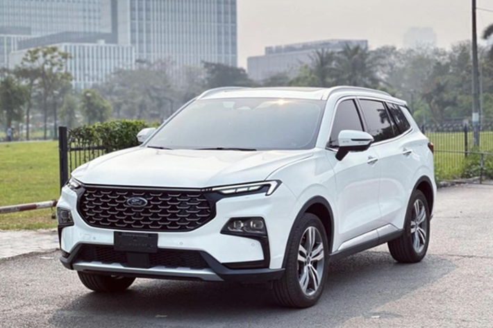 Đây là đợt ưu đãi lớn nhất từ đầu năm đến nay đối với Ford Territory. Chương trình ưu đãi được áp dụng trên phạm vi toàn quốc với mức tính lệ phí trước bạ là 10% giá niêm yết.