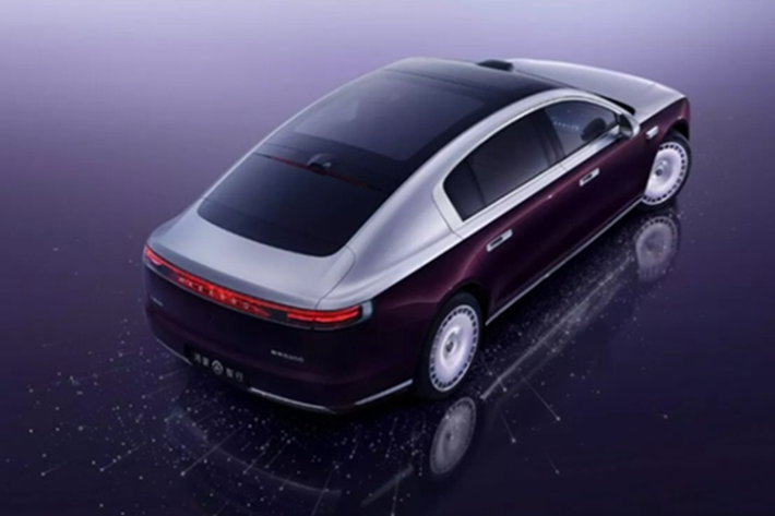 Với kiến trúc hiệu suất cao, hệ thống an toàn tiên tiến, khả năng lái thông minh và nội thất chế tác thủ công, Maextro S800 đặt ra một chuẩn mực mới cho dòng sedan điện hạng sang tại thị trường Trung Quốc. Lô đầu tiên gồm 599 xe dành cho khách hàng tiên phong sẽ được giao từ ngày 26/6. Các đợt giao hàng hàng loạt bắt đầu từ giữa tháng 8 năm nay.