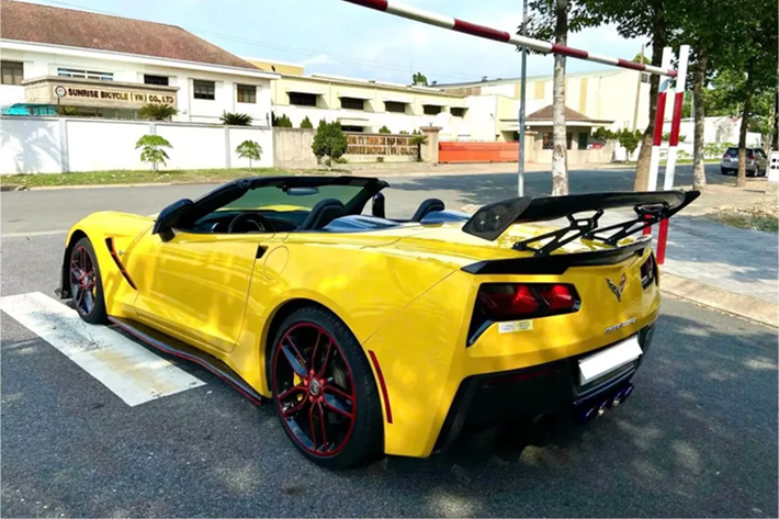 Trong đó, chiếm đa số là Chevrolet Corvette C7 Stingray, và 1 số chủ xe đã nâng cấp lên thành ZR1, 1 bản hiệu suất cao, chưa có xe nào về Việt Nam. Mới nhất có xe Chevrolet Corvette C7 Stingray mang biển số của tỉnh Bình Dương.