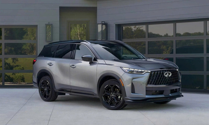Infiniti – thương hiệu xe sang của Nissan, vừa công bố phiên bản mới nhất của mẫu SUV ba hàng ghế QX60 2026 dành riêng cho thị trường Mỹ. Phiên bản mới được nâng cấp nhẹ về thiết kế, mở rộng thêm cấu hình thể thao và bổ sung nhiều tiện nghi công nghệ, với mức giá khởi điểm từ 51.200 USD tăng khoảng 1.000 USD so với đời trước.