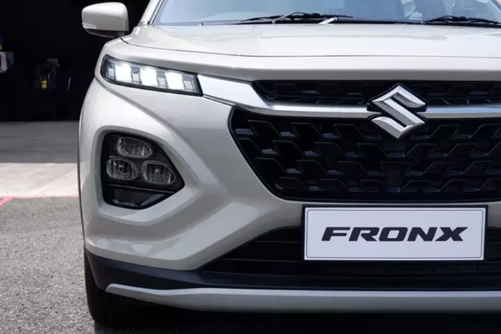 Mẫu xe này sẽ được nhập khẩu nguyên chiếc từ Indonesia. Do đó, sẽ không bất ngờ nếu Suzuki Fronx ở Việt Nam sở hữu thiết kế và trang bị tương tự xe dành cho Indonesia. Indonesia là thị trường Đông Nam Á đầu tiên đón nhận mẫu SUV hạng A nhà Suzuki. Đồng thời, đây cũng là quốc gia thứ hai lắp ráp mẫu xe này, sau Ấn Độ.