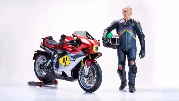 MV Agusta vừa ra mắt phiên bản giới hạn Superveloce 1000 Ago với số lượng chỉ 83 chiếc toàn cầu, nhằm tri ân huyền thoại Giacomo Agostini, tay đua từng giành 15 chức vô địch thế giới.