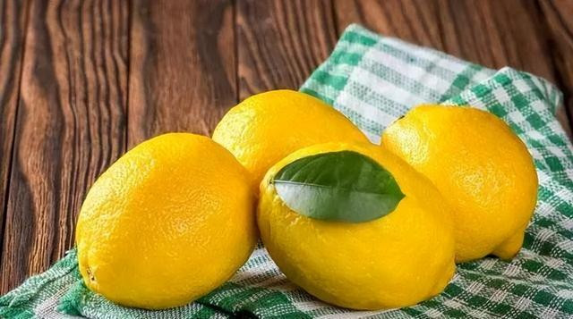 Lợi ích kinh ngạc khi đặt quả chanh đầu giường trước khi ngủ - Hình 2 Loi ich kinh ngac khi dat qua chanh dau giuong truoc khi ngu-Hinh-2