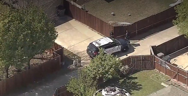 Hai anh em ruột ở Mỹ nổ súng giết cả gia đình rồi tự sát - Hình 11 Hai anh em ruot o My no sung giet ca gia dinh roi tu sat-Hinh-11