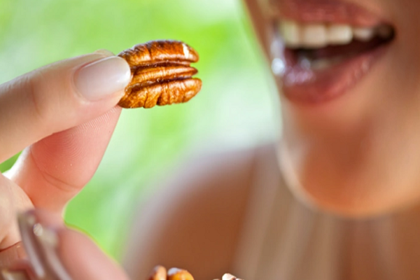 Ăn hạt hồ đào tốt cho não, giảm nguy cơ tiểu đường - Hình 2 An hat ho dao tot cho nao, giam nguy co tieu duong-Hinh-2