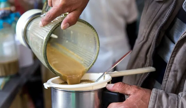 Ớn lạnh món sashimi và sinh tố từ ếch tươi sống - Hình 9 On lanh mon sashimi va sinh to tu ech tuoi song-Hinh-9