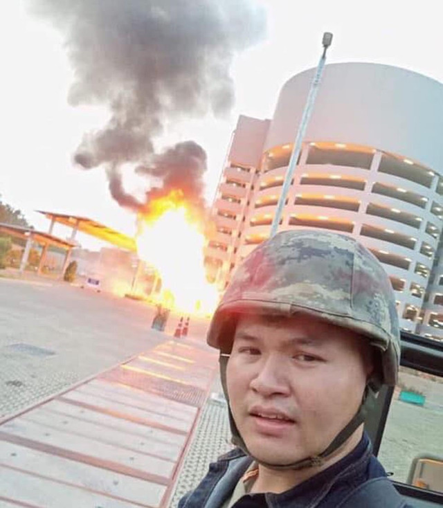 Thượng sĩ quân đội Thái Lan xả súng giết hơn 20 người, livestream trên facebook - Hình 7 Thuong si quan doi Thai Lan xa sung giet hon 20 nguoi, livestream tren facebook-Hinh-7
