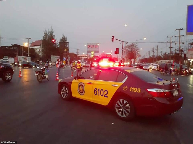 Thượng sĩ quân đội Thái Lan xả súng giết hơn 20 người, livestream trên facebook - Hình 3 Thuong si quan doi Thai Lan xa sung giet hon 20 nguoi, livestream tren facebook-Hinh-3