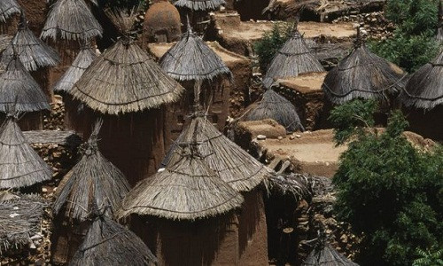 Toàn cảnh thảm sát đẫm máu ở Mali, cả ngôi làng bị “xóa sổ“ - Hình 2 Toan canh tham sat dam mau o Mali, ca ngoi lang bi “xoa so“-Hinh-2