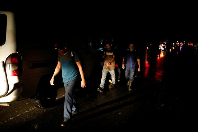 Hàng nghìn người di cư vạ vật tới Mỹ giữa “bão” COVID-19 - Hình 10 Hang nghin nguoi di cu va vat toi My giua “bao” COVID-19-Hinh-10