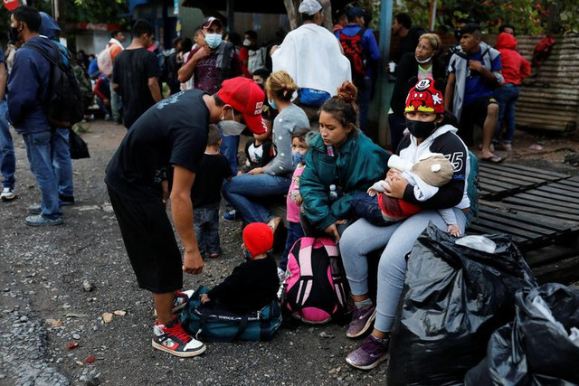 Hàng nghìn người di cư vạ vật tới Mỹ giữa “bão” COVID-19 - Hình 6 Hang nghin nguoi di cu va vat toi My giua “bao” COVID-19-Hinh-6