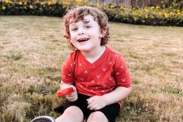 De sung trong ngan tu, cha me an han ca doi vi mat con