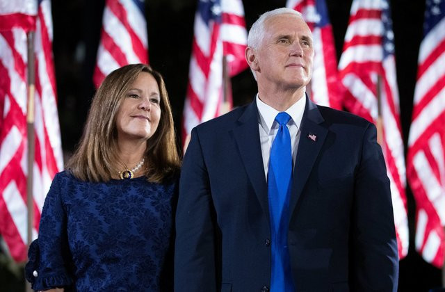 Biết gì về phu nhân của Phó Tổng thống Mỹ Mike Pence - Hình 11 Biet gi ve phu nhan cua Pho Tong thong My Mike Pence-Hinh-11