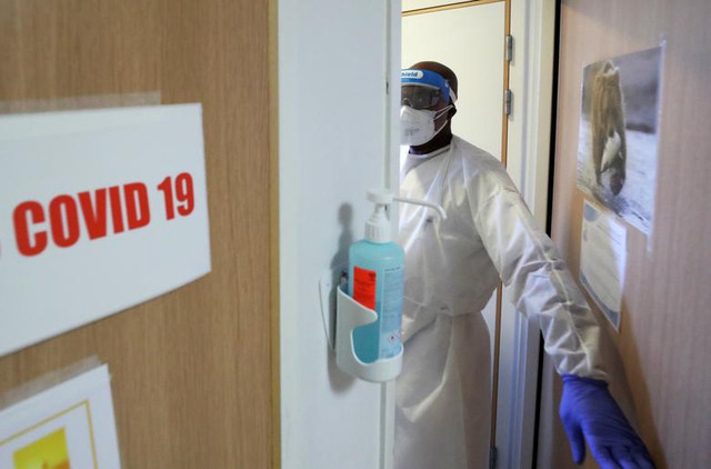 Chùm ảnh châu Âu quay cuồng trong 'bão' COVID-19 - Hình 6 Chum anh chau Au quay cuong trong 'bao' COVID-19-Hinh-6