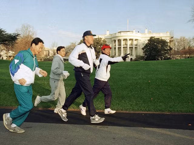 Nhung khoanh khac 'de doi' cua cac Tong thong My 100 nam qua-Hinh-15