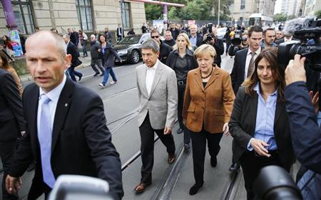 Biết gì về về phu quân của Thủ tướng Đức Angela Merkel? - Hình 8 Biet gi ve ve phu quan cua Thu tuong Duc Angela Merkel?-Hinh-8