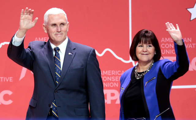 Biết gì về phu nhân của Phó Tổng thống Mỹ Mike Pence - Hình 5 Biet gi ve phu nhan cua Pho Tong thong My Mike Pence-Hinh-5