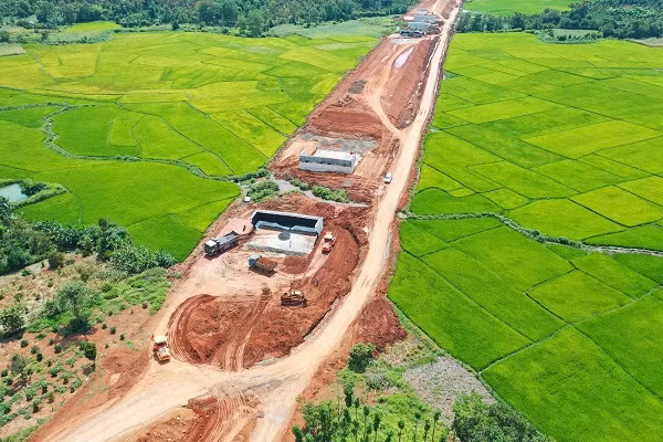 Doanh nghiep Viet voi cac du an cao toc trong diem cua dat nuoc