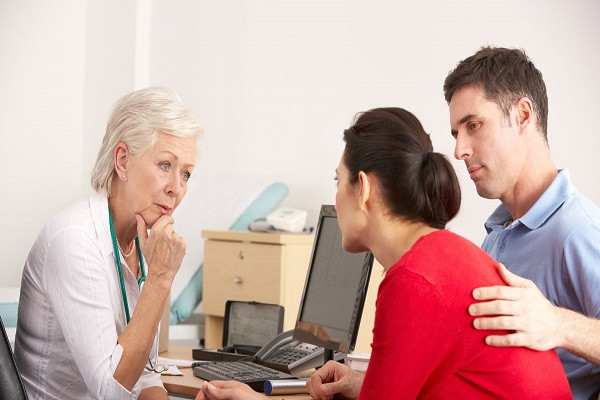 Dấu hiệu cảnh báo ung thư buồng trứng mà phụ nữ không biết Dau hieu canh bao ung thu buong trung ma phu nu khong biet