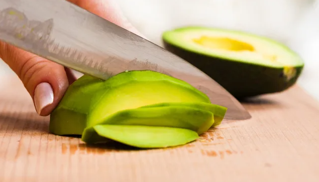 Quả bơ giúp chị em giảm cân như thế nào mà được săn mua? - Hình 12 Qua bo giup chi em giam can nhu the nao ma duoc san mua?-Hinh-12