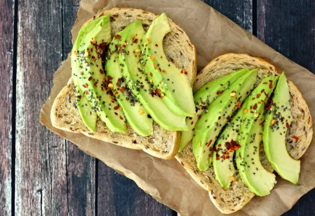 Quả bơ giúp chị em giảm cân như thế nào mà được săn mua? - Hình 10 Qua bo giup chi em giam can nhu the nao ma duoc san mua?-Hinh-10