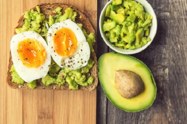 Quả bơ giúp chị em giảm cân như thế nào mà được săn mua? Qua bo giup chi em giam can nhu the nao ma duoc san mua?