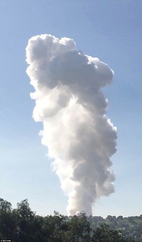 Nhìn lại những vụ nổ pháo hoa nghiêm trọng nhất thế giới - Hình 5 Nhin lai nhung vu no phao hoa nghiem trong nhat the gioi-Hinh-5